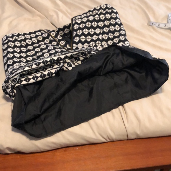 Asymmetrical geo print mini skirt - Picture 8 of 8